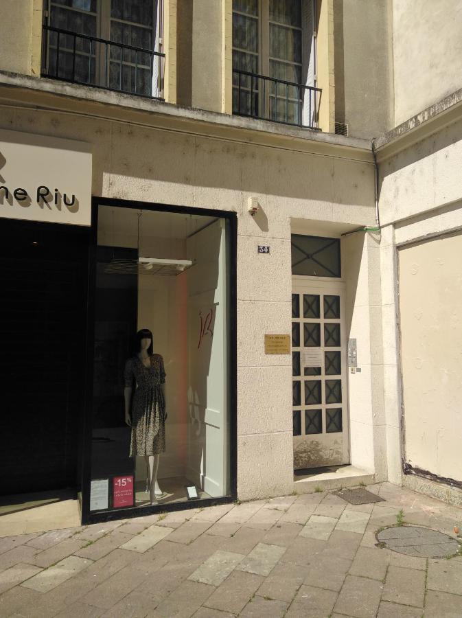 Le Gambetta Lägenhet Poitiers Exteriör bild