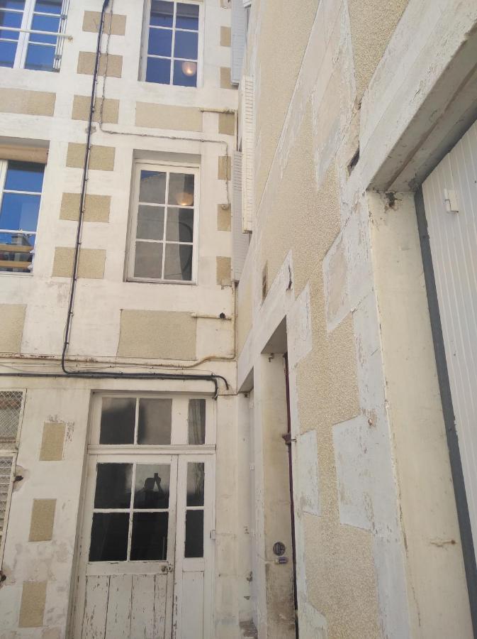 Le Gambetta Lägenhet Poitiers Exteriör bild